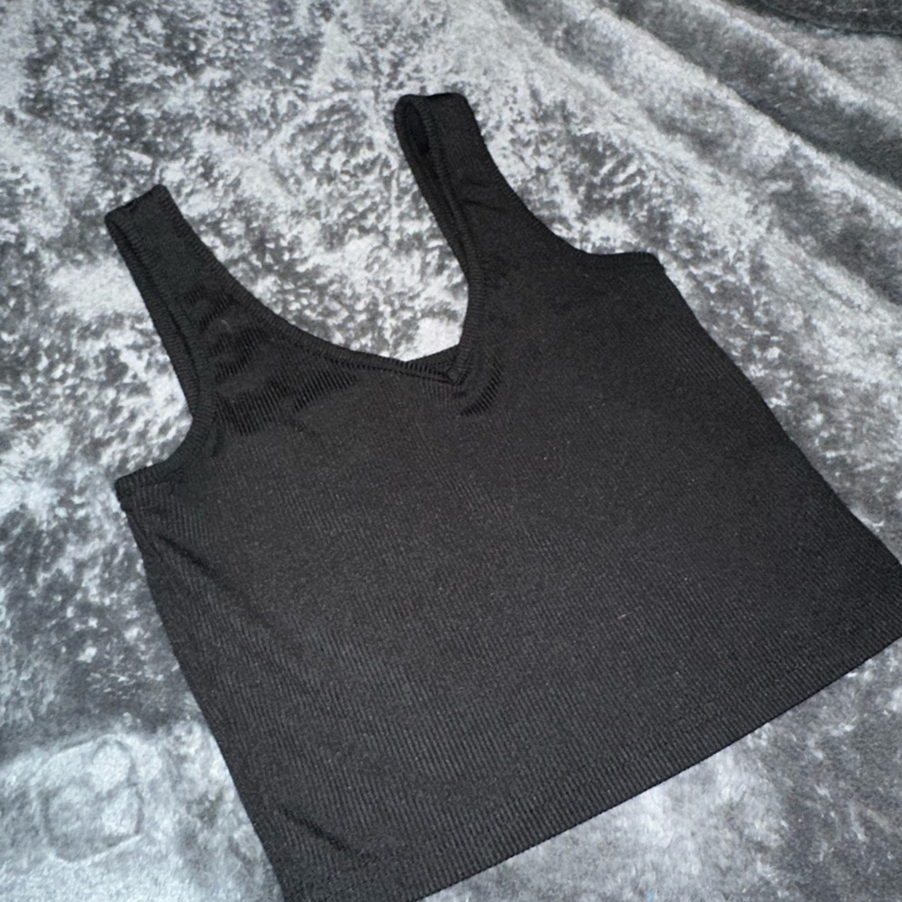 SHEIN black crop top